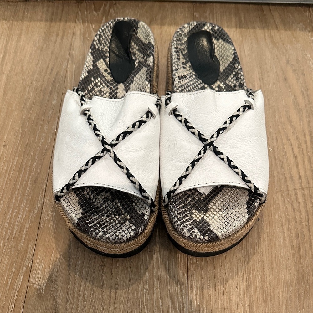 Free People Stylish White and Black Women's Slip-On Sandals